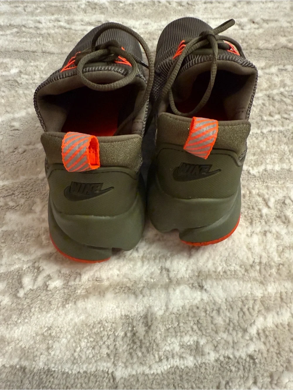 Nike Olive Green Presto Fly GS Sneakers with Orange Accents size 7Y